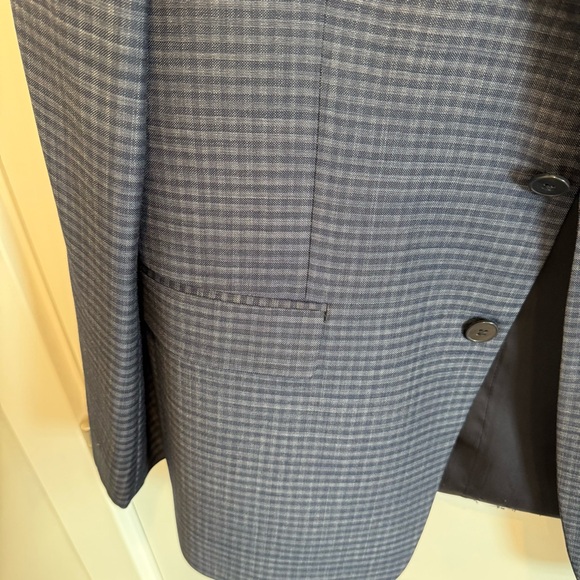 Calvin Klein 100% Wool Navy Checkered Blazer - Picture 12 of 16